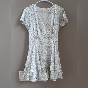 Blue Rain Floral Print White/blue/green short/romper size medium